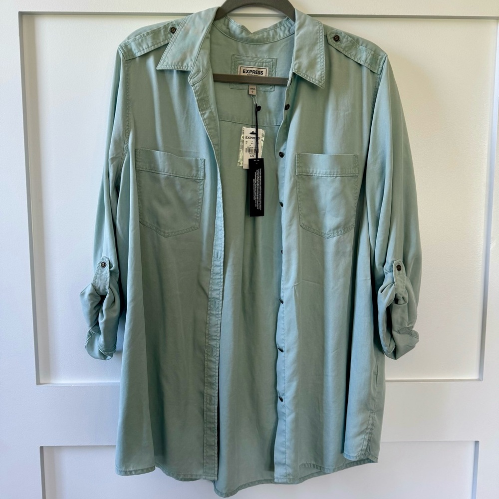 NWT Express chambray Boyfriend shirt Sz L